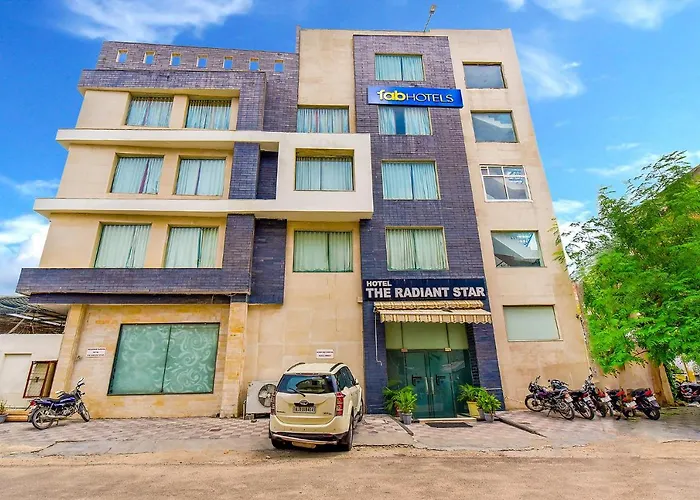 Fabhotel Radiant Star Lalkothi Jaipur